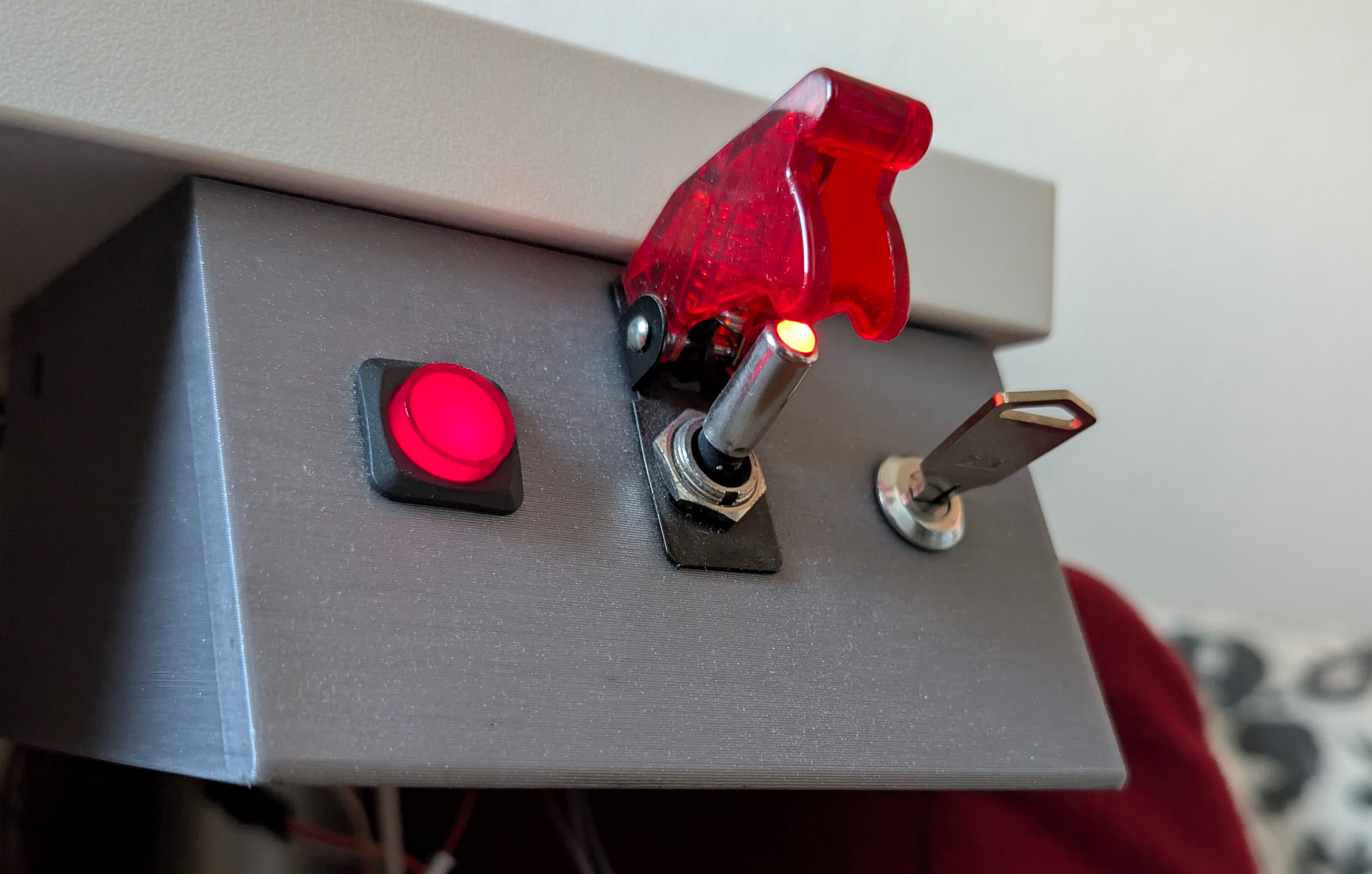 Centrall Desk Controller
